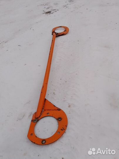 Распорка передних стоек 2110