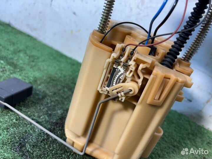 Топливный насос Lexus Rx330 2003