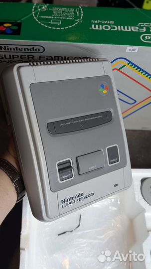 Консоль Nintendo Super Famicom