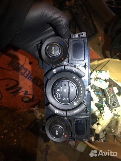 Блок управления климатом Пежо 308