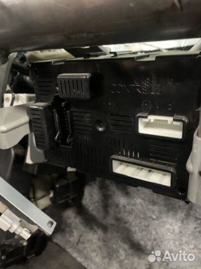 Блок комфорта Nissan Tiida C11 HR16