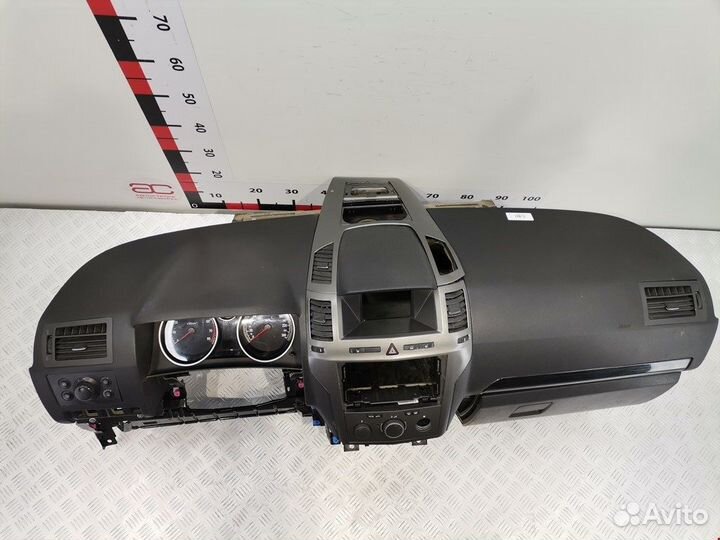 Торпедо (панель передняя) для Opel Zafira B