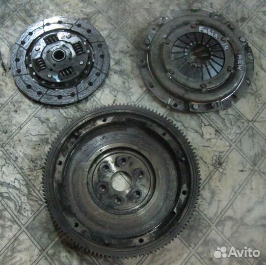 Маховик Skoda Fabia 1.4 AQW в сборе