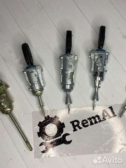 Личинки замка двери на VAG