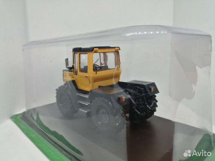 Модель Колёсный трактор Unimog MB Trac 1100