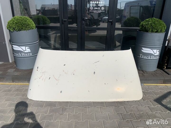 Спойлер кабины верхний Volvo Неопознанная модель