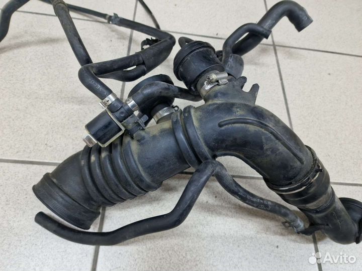 Патрубок интеркуллера 06A133356B Audi, Vw, Skoda