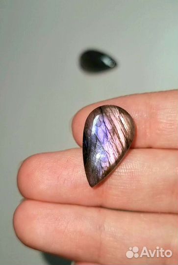 Лабрадорит кабошон