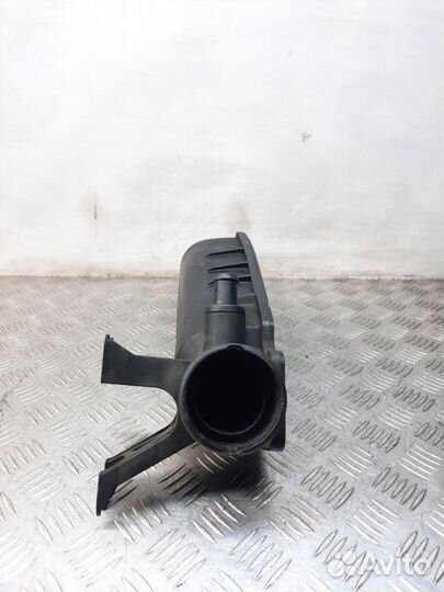 Патрубок интеркулера Mercedes-Benz C-Class седан