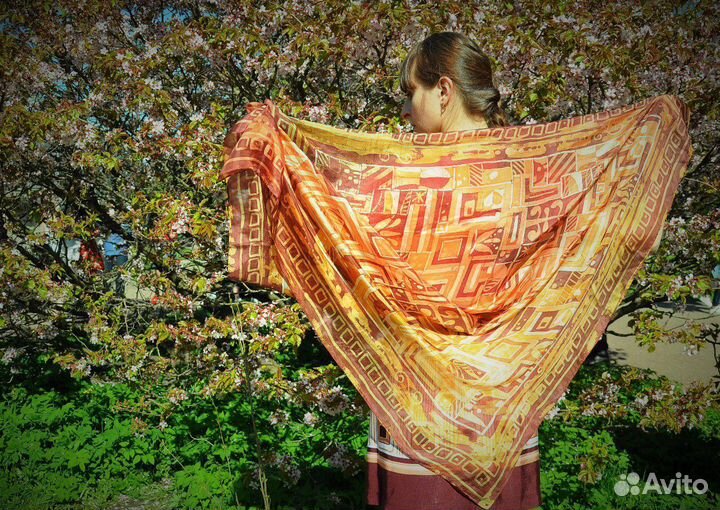 Шелковый платок новый