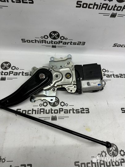 Механизм открывания багажника Infiniti QX 80 QX 56