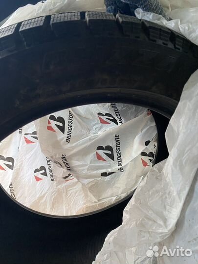 Bridgestone Blizzak Revo GZ 225/50 R17