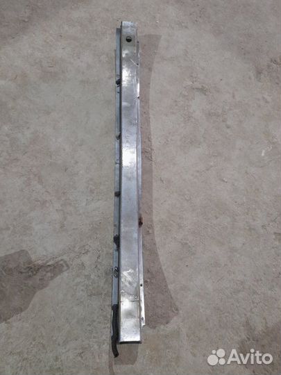 Усилитель бампера перед. Opel Astra