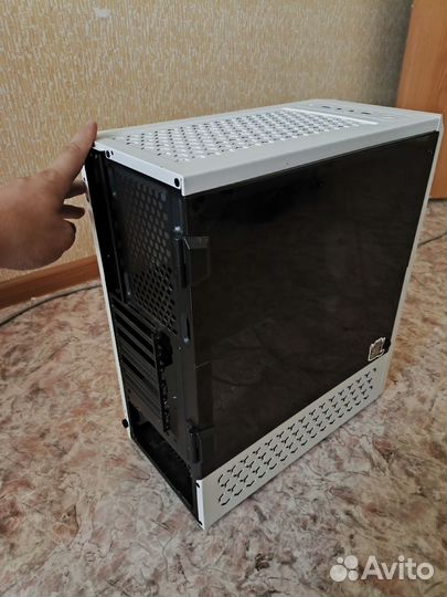 Игровой корпус для пк белый