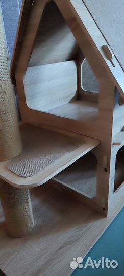 Домик для кошки с когтеточкой бу