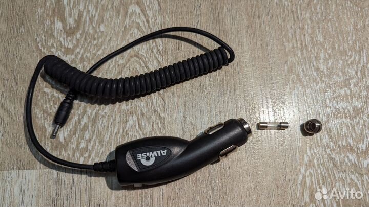 Автомобильная зарядка Nokia 3,5мм