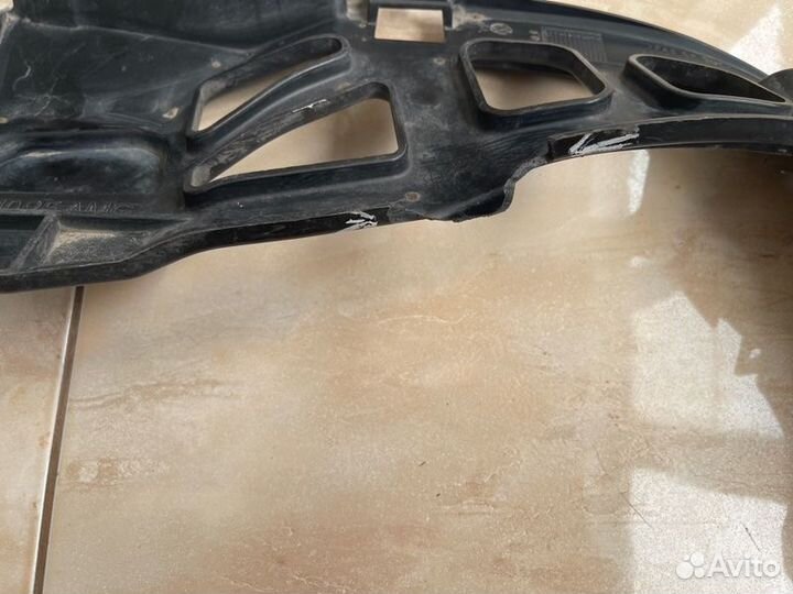 Кронштейн бампера задний левый Mercedes E Class W