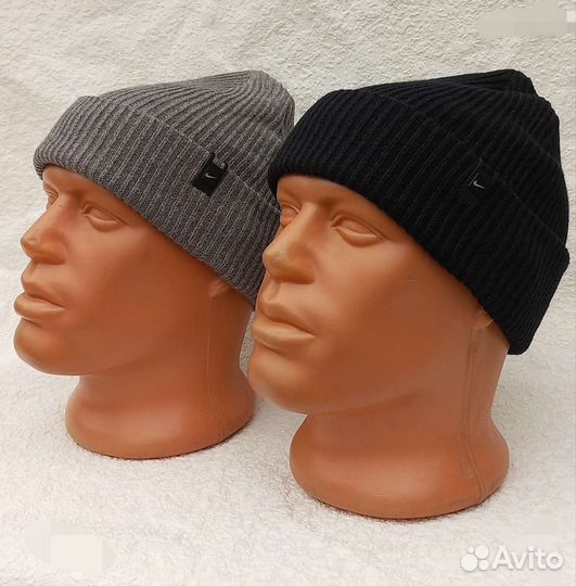 Спортивные трикотажные шапки 