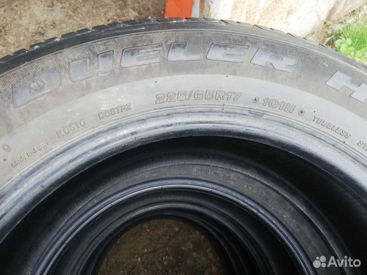 Bridgestone Dueler H/T 687 225/65 R17