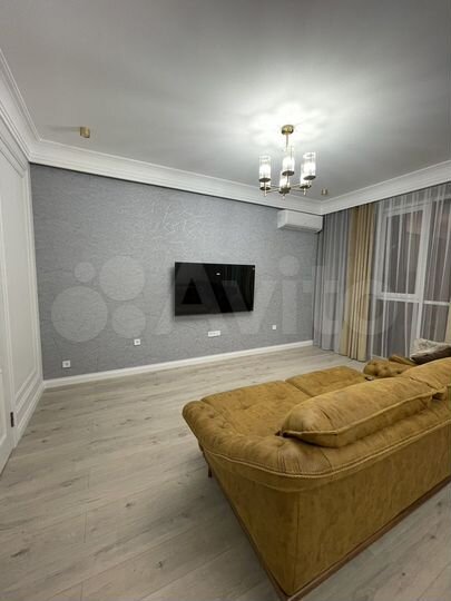 2-к. квартира, 85 м², 9/17 эт.