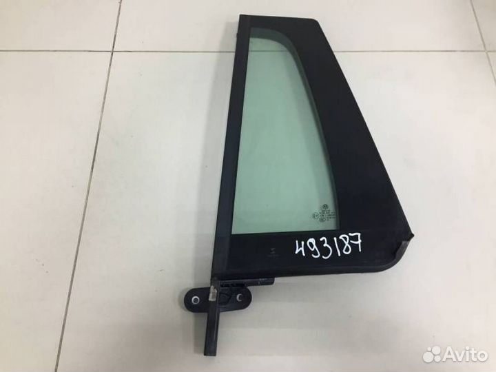 Стекло двери задней левой форточка Volkswagen Tigu