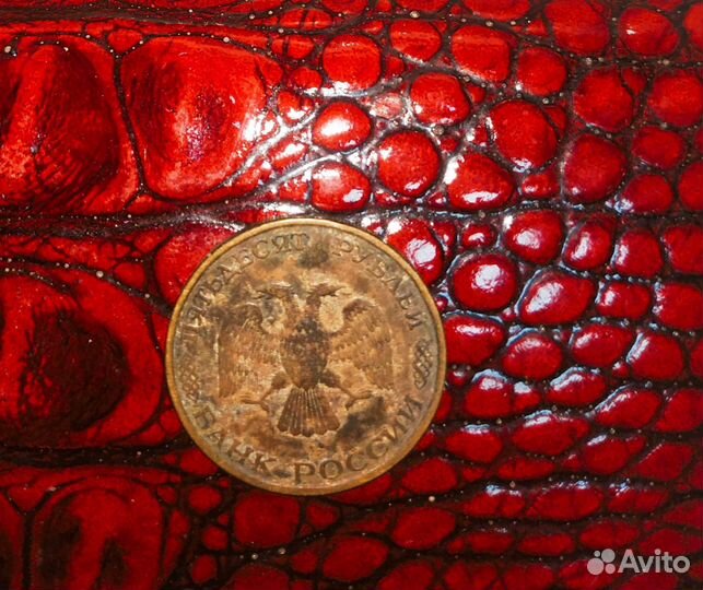 Монета 50 р. 1993 года, не магнитит