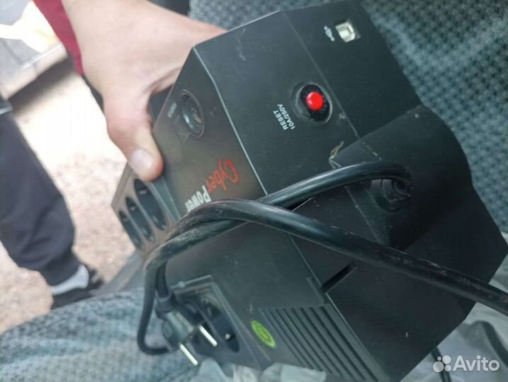 Источник бесперебойного питания