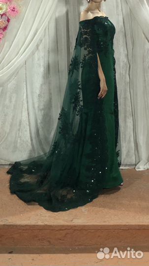 Вечернее платье