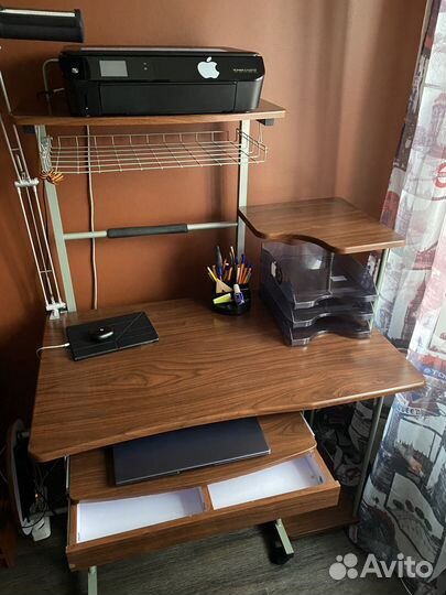 Компьютерный стол