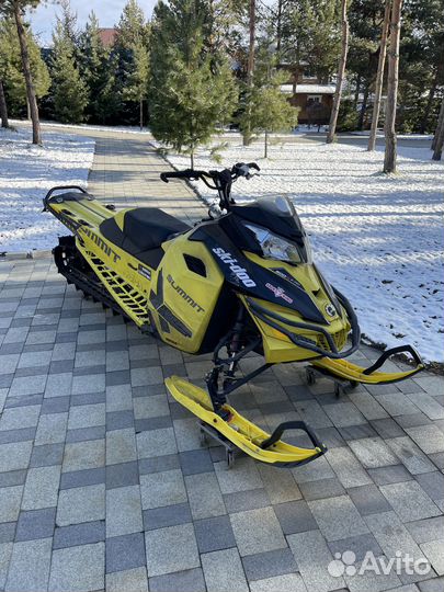 Ski doo summit x-t3 154 800r etec