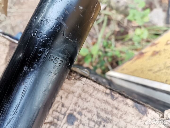 Цилиндр подъема кабины MAN TGA