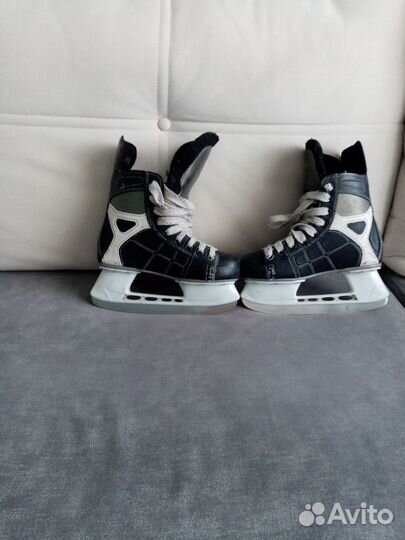Коньки хоккейные детские 33 размер
