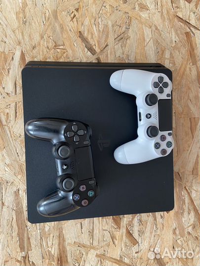 Sony playstation 4 slim