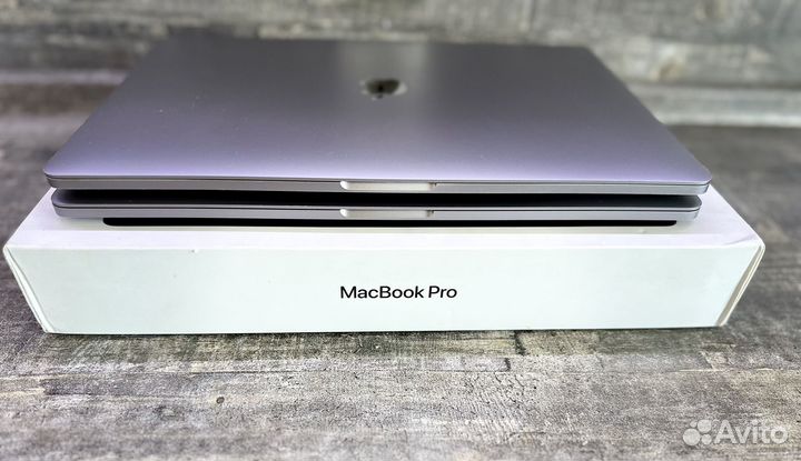 Apple macbook pro 15 2018 i7 16gb 512 ssd