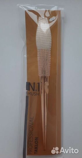 Кисть для хайлайтера и румян из ворса таклон новая