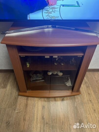 Тумба под телевизор