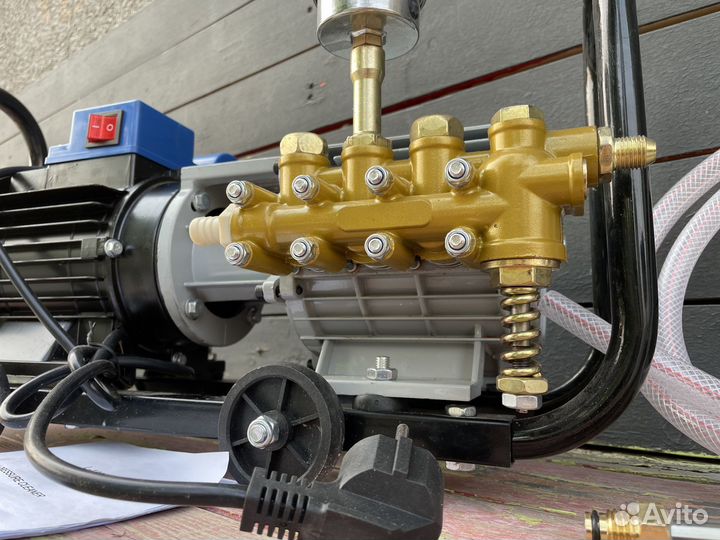 Мойка высокого давления с пенным пистолетом