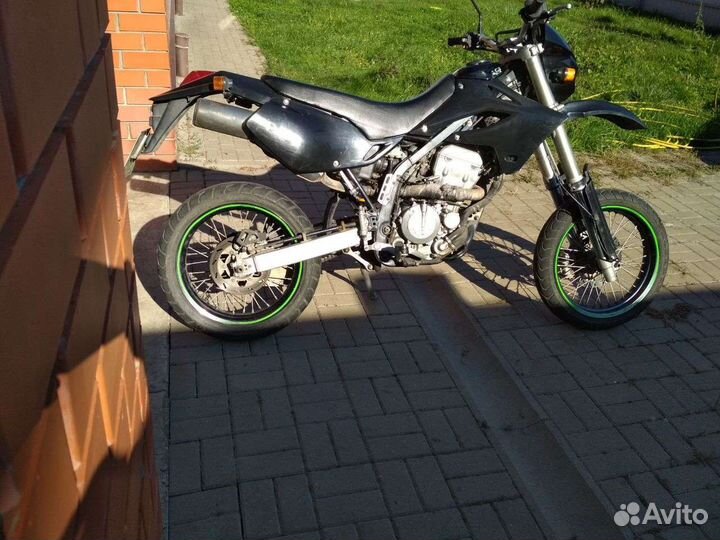 Мотоцикл Kawasaki Dtracker