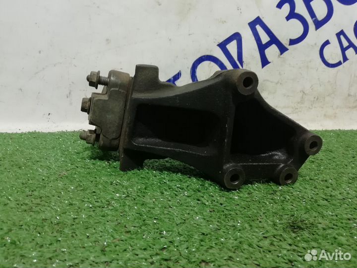 Кронштейн опоры двигателя Шевроле Лачетти
