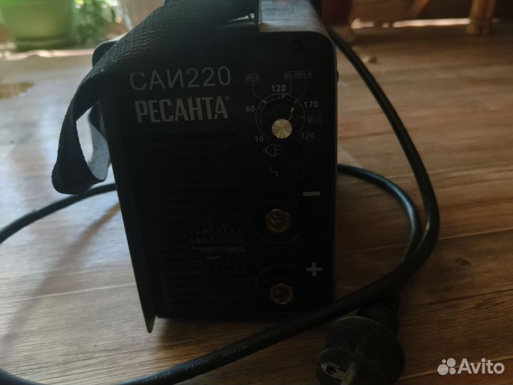 Сварочный аппарат инверторный Ресанта 220а