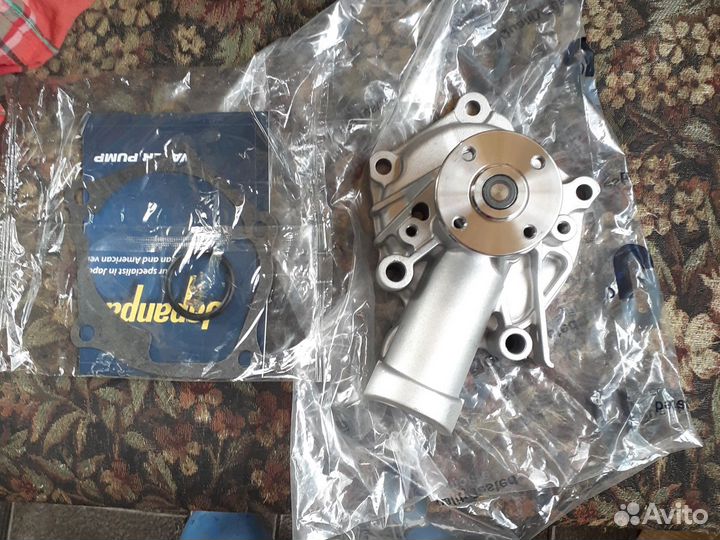 Водяной насос помпа