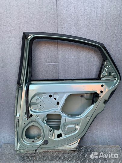 Дверь прав. зад. Opel Vectra
