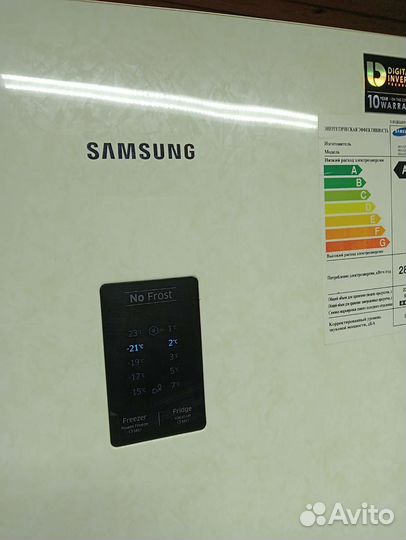 Холодильник Samsung