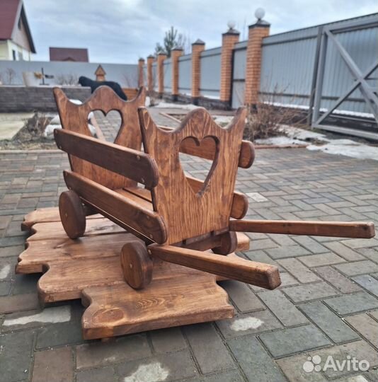 Садовая тележка декоративная