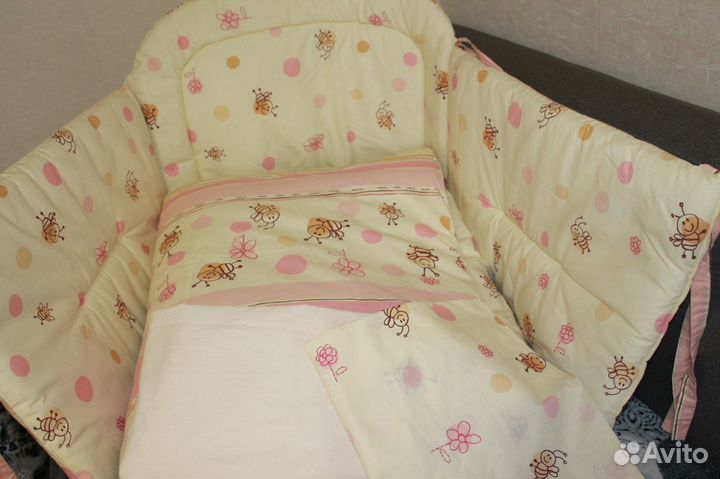 Комплект в детскую кроватку