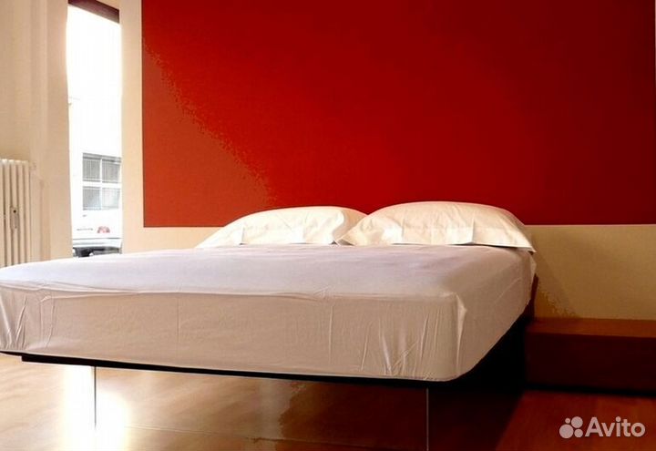 Двуспальная кровать парящая