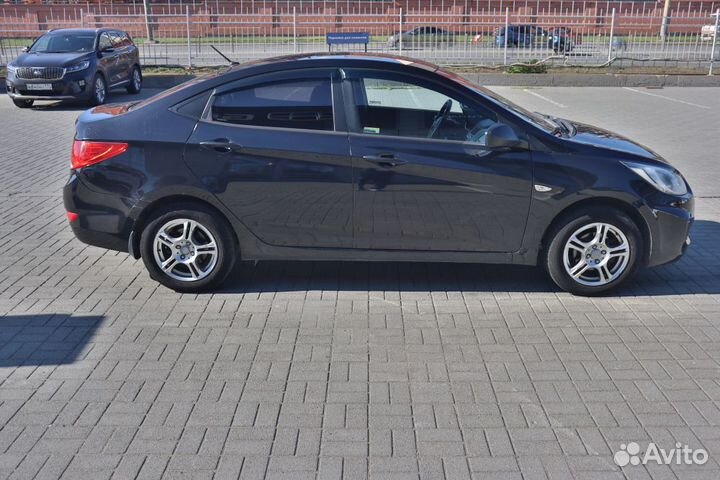 Hyundai Solaris 1.4 AT, 2013, 136 587 км