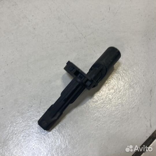 Датчик ABS задний правый Volkswagen Scirocco 3 MK3