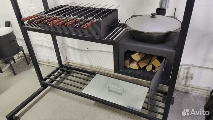 Мангал с крышей и печью