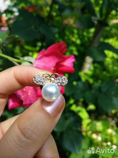 Изящная брошь пчёлка жемчуг